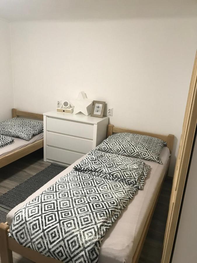 Móra apartman 2 Kiskunfélegyháza Exterior foto